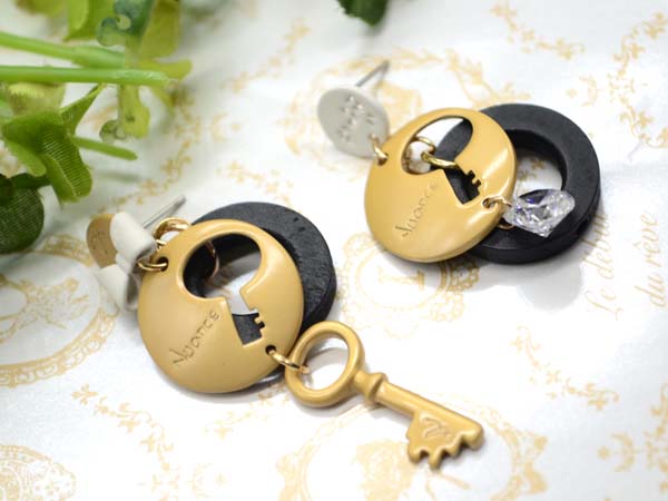 ★網路最優質飾品批發商★~2000元起批★ - 20160116120152-917025526.jpg(圖)