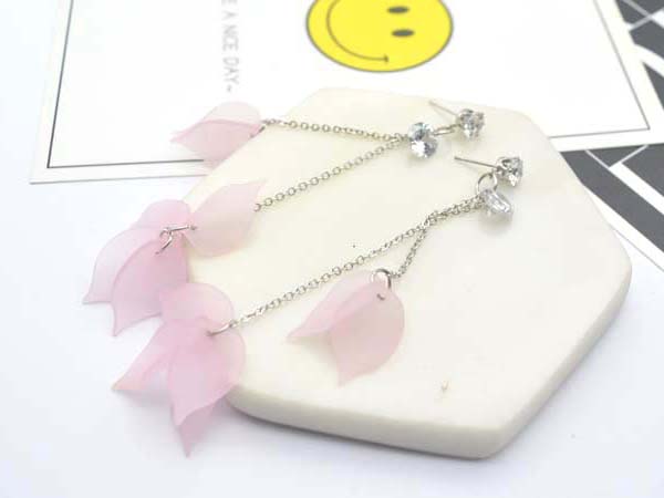 日韓女明星都愛瘋的日雜狂推款~各式髮飾品~髮夾~髮帶~ - 20180802165137-200312300.jpg(圖)