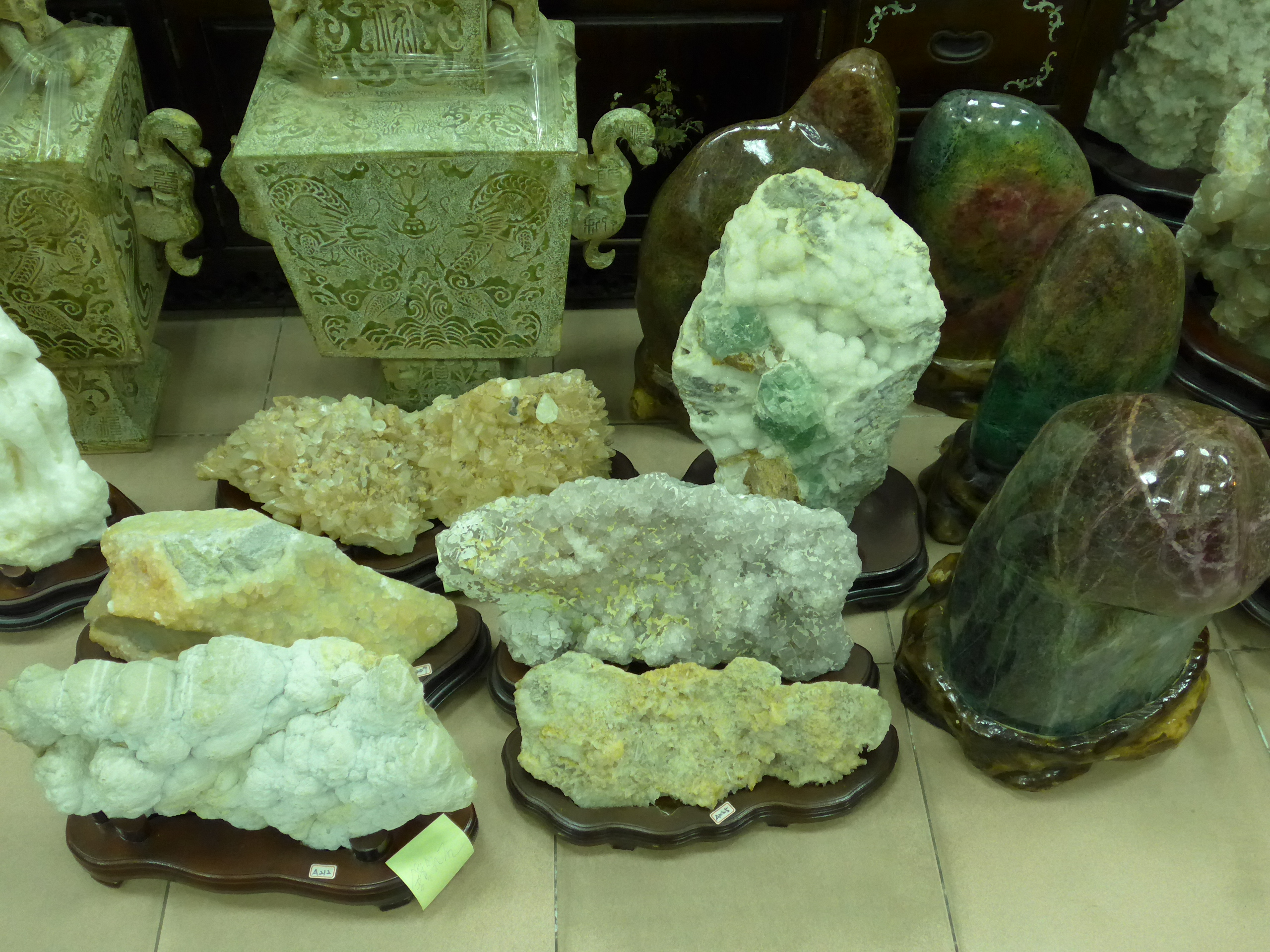 出清 低價售出 古董藝品,礦石,鐘乳石,玫瑰石,銅器,鎏金 臥佛等等～種類多 歡迎直接店面選購 - 20160509102613-761451943.JPG(圖)