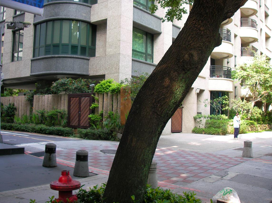 坡平車位出租 近仁愛路二段 新生南路 臨沂街 連雲街 - 20160129202501-70706070.JPG(圖)