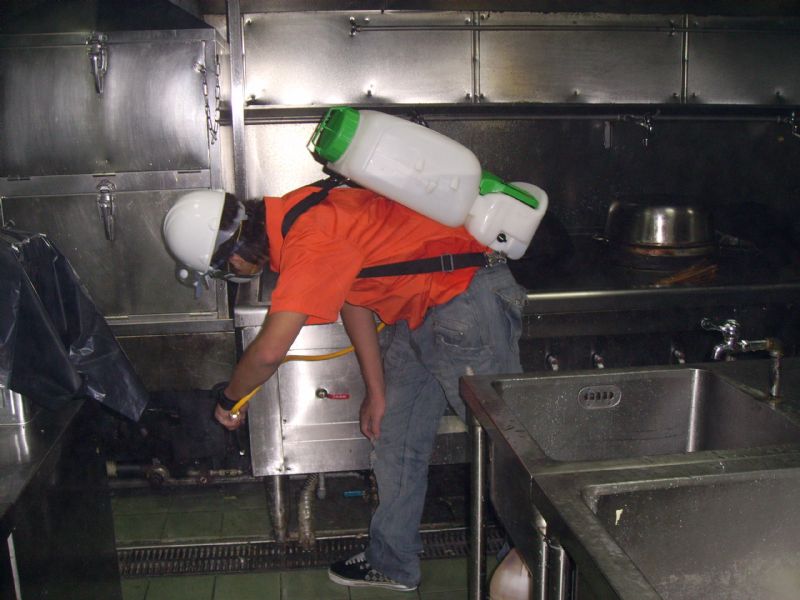 彰崑病媒防治 0928---664328 除蟲 消毒 殺菌 苗栗 彰化 雲林 台中 嘉義 南投 台南 http://www.pcotw.com.tw/ - 20070518004136_523068500.JPG(圖)