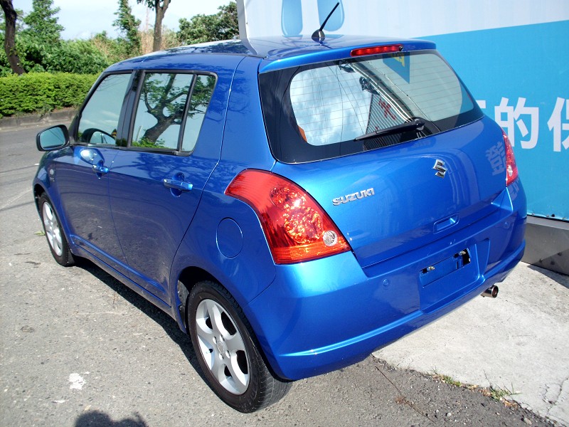 2006年 SWIFT 藍色  五門小車   1.5 - 20160611111929-615416096.JPG(圖)