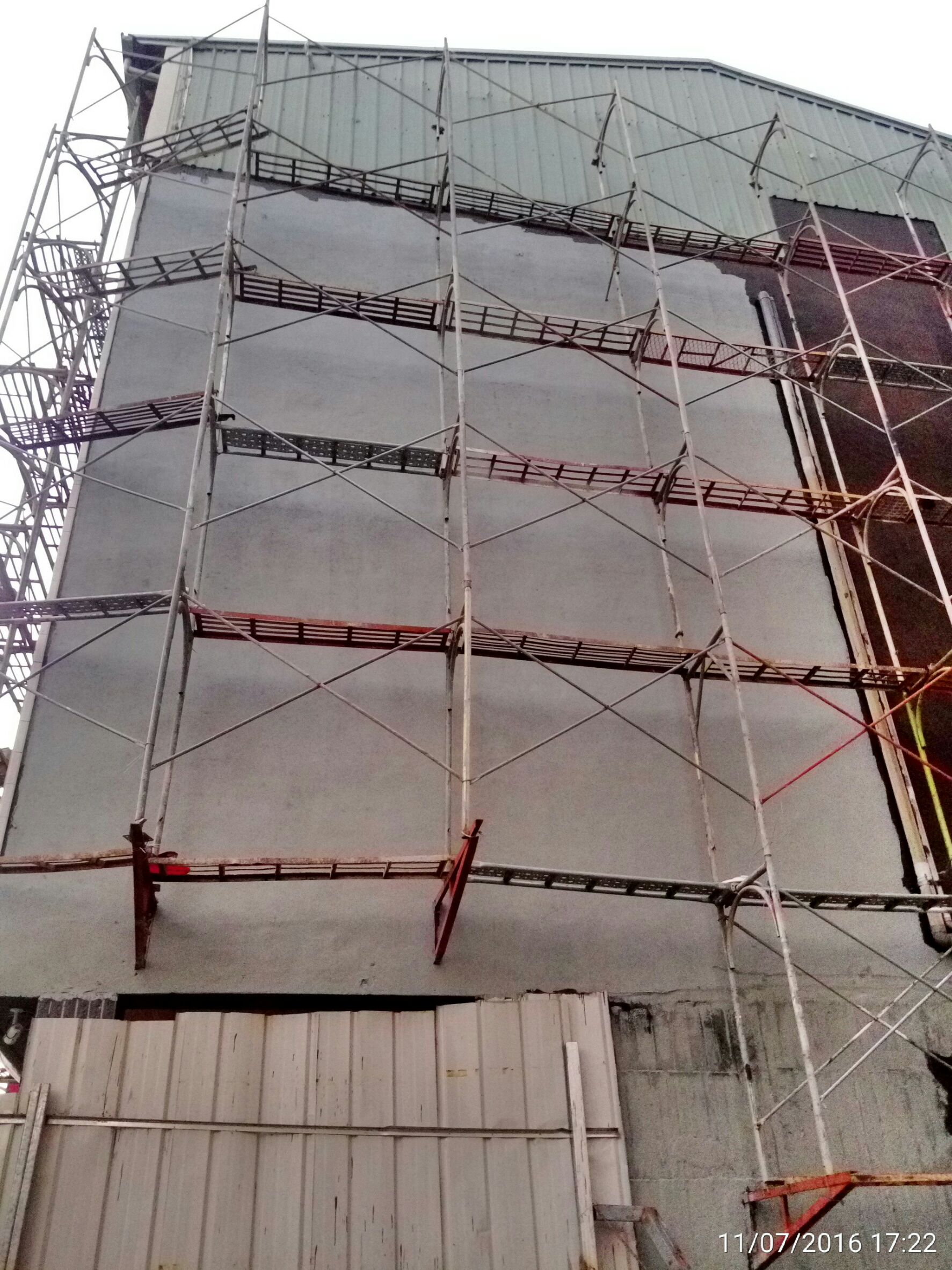 台中外牆防水，台中頂樓防水，台中浴室防水，沂錠旺中防水抓漏，台中屋頂防水，台中陽台防水，台中窗框防水，台中水池防水，台中市防水，台中市抓漏，台中市壁癌處理0977140159 - 20161109190739-690121199.jpg(圖)