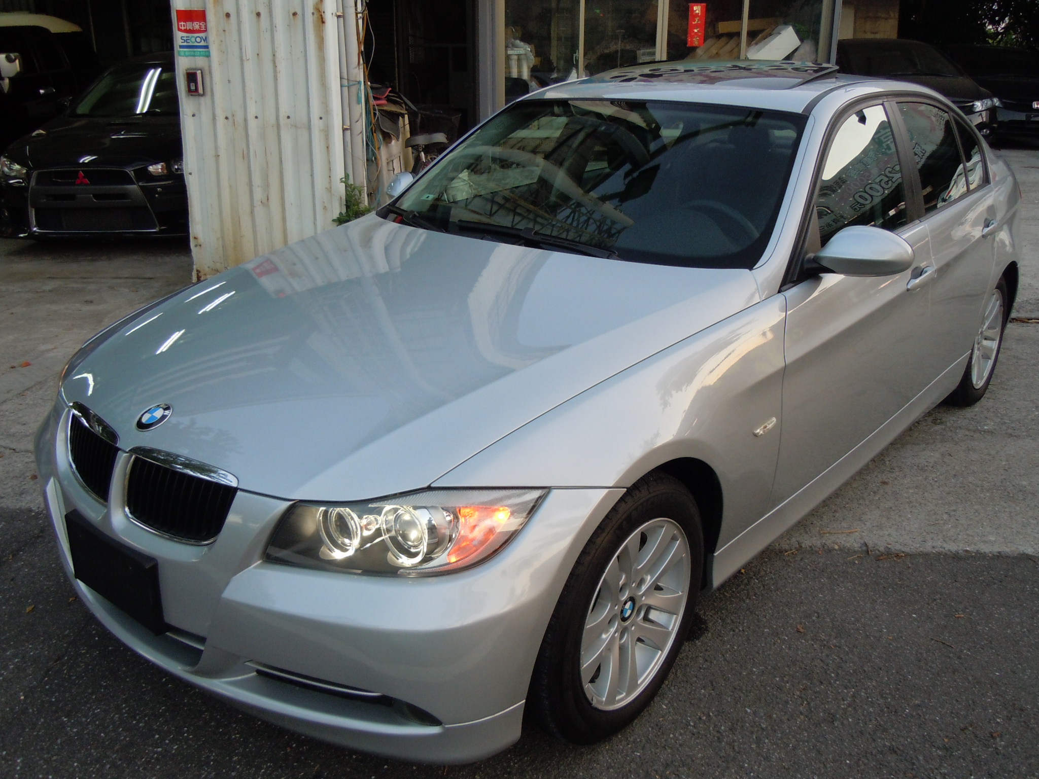 [買車王] 2006 BMW 325i 選配原廠大螢幕 iDrive 自動轉向遠近HID頭燈全車歐洲車容易壞的零件已全更新提供其他車商不敢做的優質保固 - 20160916165955-17406616.JPG(圖)