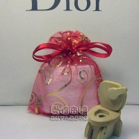 【愛禮布禮】婚禮小物：大紅色勾藤蔓燙金雪紗袋7x9cm,1個1.3元 50個 一般價 65 元 會員價 65 元_圖片(1)