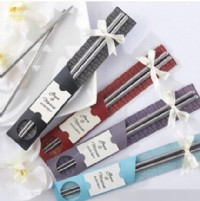 【愛禮布禮】婚禮小物： 不鏽鋼筷子禮盒(現有紅紫藍3色隨機出貨不挑色) 一般價 8 元 會員價 8 元_圖片(1)