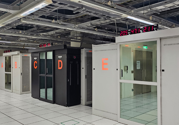出線風管型5M溫溼度傳訊器-五通道溫度K type顯示控制器-變頻器壓力溫度控制器-直立式一氧化碳顯示器-鐵氟龍出線貼式溫度計-三相瓦時計空壓機系統-表面用PT100溫度探測棒 - 20250621150111-489454734.jpg(圖)