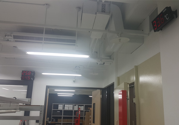 新店溫度信號隔離轉換器-分離插入二氧化碳型15M傳訊器-5迴路T TYPE循環溫度控制器-電池盤KWH集合式電表-出線3M鐵氟龍表面感測器-滑軌型熱電偶表面溫度傳訊器 - 20250621153442-491363512.jpg(圖)