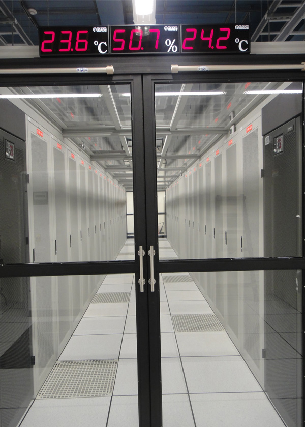 軸承銅貼覆式表面式溫度計-鋁軌型一進二信號分配器-夾管式表面温度控制器-銅片表面貼附式溫度計-三合一管道型溫溼度一氧化碳傳送器-S TYPE八迴路溫度顯示控制器-出線式表面銅貼片感溫棒 - 20250621184804-503051590.jpg(圖)