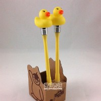 【愛禮布禮】婚禮小物： 黃色小鴨造型筆(圓珠筆)本款無燈 一般價5 元 會員價 5 元_圖片(1)