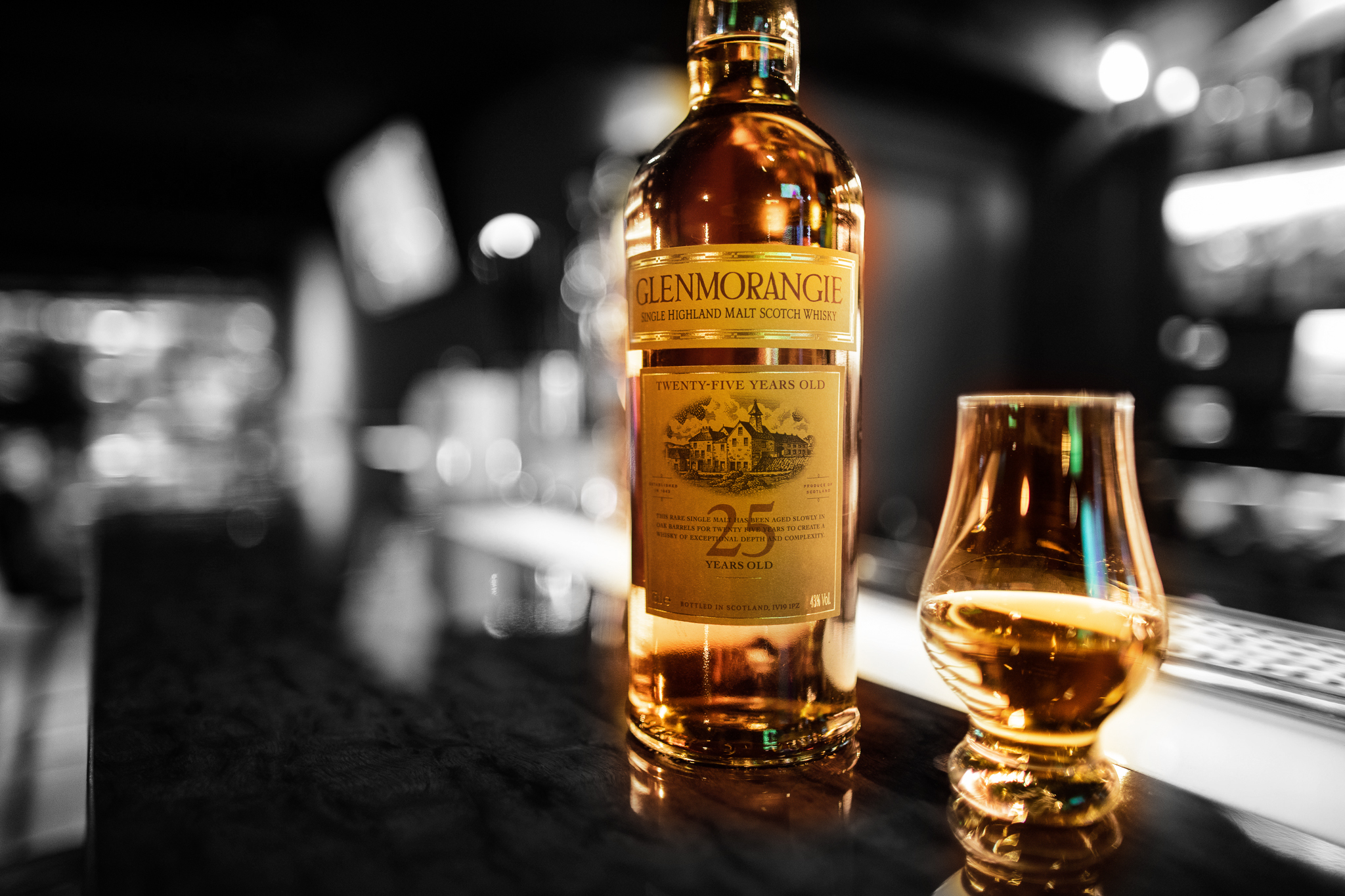#美式運動餐廳 #WHISKY BAR #炸馬鈴薯條 #水牛城辣雞翅 #世足賽 - 20180622215041-756810135.jpg(圖)