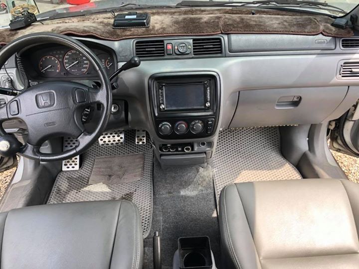1999年 2.0 銀色 CR-V 4WD 實跑21萬公里 GPS 倒車顯影 皮椅如新 暗色內裝好整理 - 20181211111552-499188491.jpg(圖)