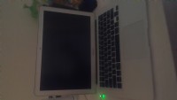 Macbook air  保固期內，生日禮物忍痛割愛_圖片(2)