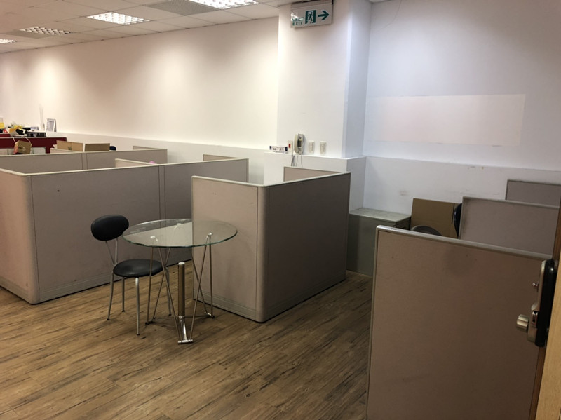 出租便宜分租現有7人座位使用約25坪辦公室0956609532 - 20190917101524-882000828.jpg(圖)