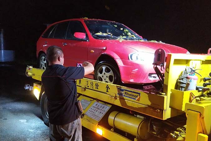 新竹道路救援聯盟‧道路救援‧拖車,高速公路事故車拖吊,故障車輛拖吊,車輛運送,報廢車運送,吊掛作業,. 提供24h拖吊服務.道路救援專線 0920-111-175 小范 - 20211027173557-327860796.jpg(圖)