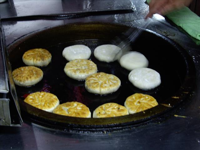 合口味　　　　豬肉餡餅、韭菜盒、蔥油餅　　 - 20071012220832_228805000.jpg(圖)
