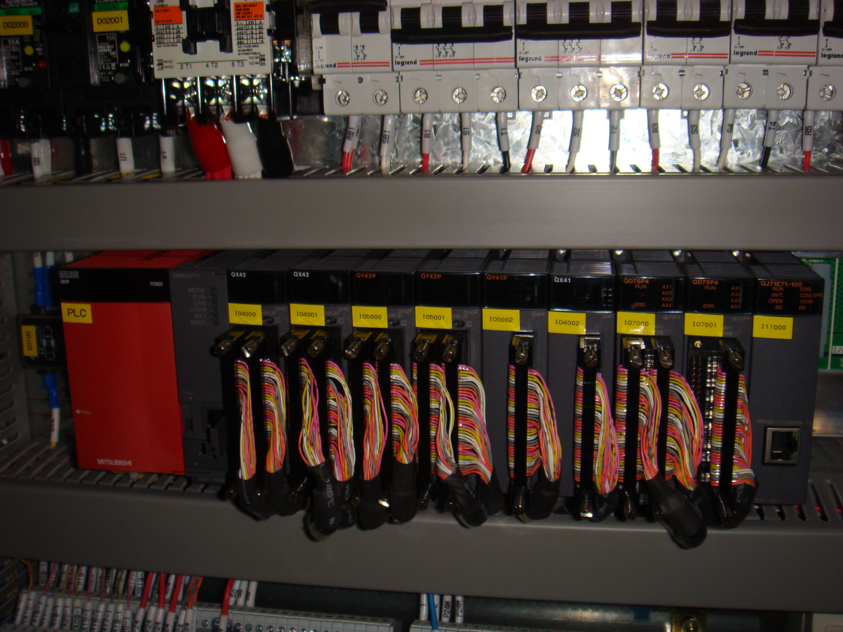 三菱 士林 自動化產品代理商~三菱 OMRON Easy view人機介面 TOHO溫控錶 SUNX 台達電子 - 20080331145824_799232031.JPG(圖)