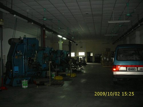 楊梅水美國小旁工業廠房 出售[地370坪 建415坪]，廠房高度5米、可工廠登記、備辨公室、空地。總價＄2800萬  - 20100512184313_661726218.jpg(圖)