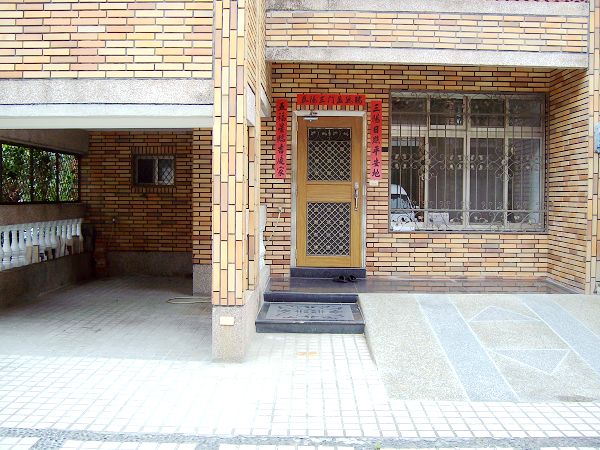 美術館-邊間-大地坪-大面寬-雙停車別墅 - 20090716094922_709230640.jpg(圖)