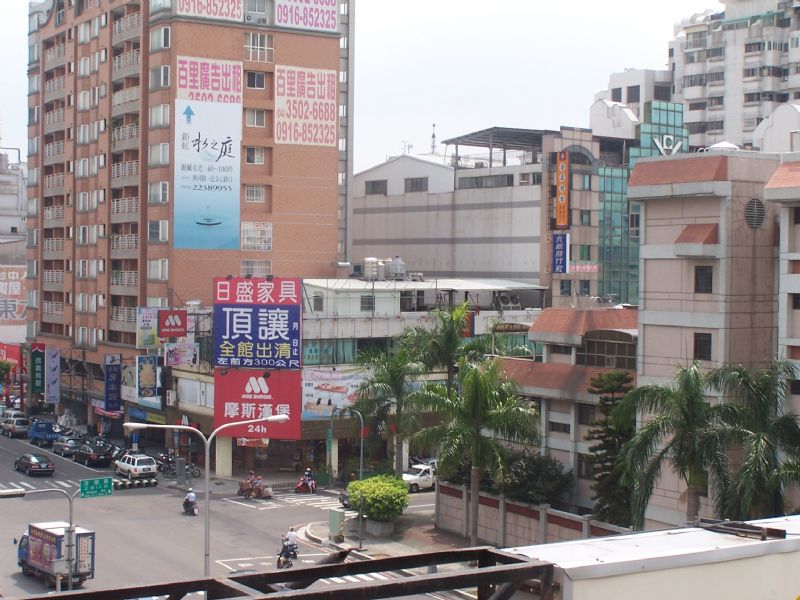 正文心路河南路口G8站旁雙店面 - 20080907171336_852963245.JPG(圖)