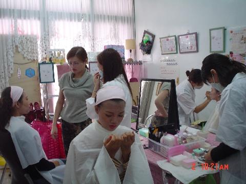 美容丙級考照免學費 - 20080902110938-168742671.jpg(圖)