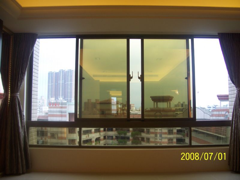 隱形鐵窗（隱形防護鐵窗）→替代傳統鐵鋁窗的高科技產品→隱形鐵窗北部服務電話<font color=ff0000>(0927581208)</font> - 20080913110720-276183453.JPG(圖)