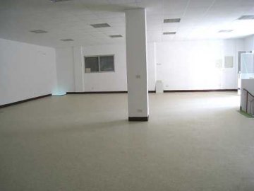 光復路亞太大潤發旁獨立廠辦大樓全新整理可工廠登記 - 20101101204426_616482734.jpg(圖)