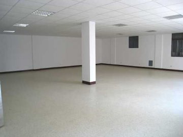 光復路亞太大潤發旁獨立廠辦大樓全新整理可工廠登記 - 20101101204426_616488578.jpg(圖)