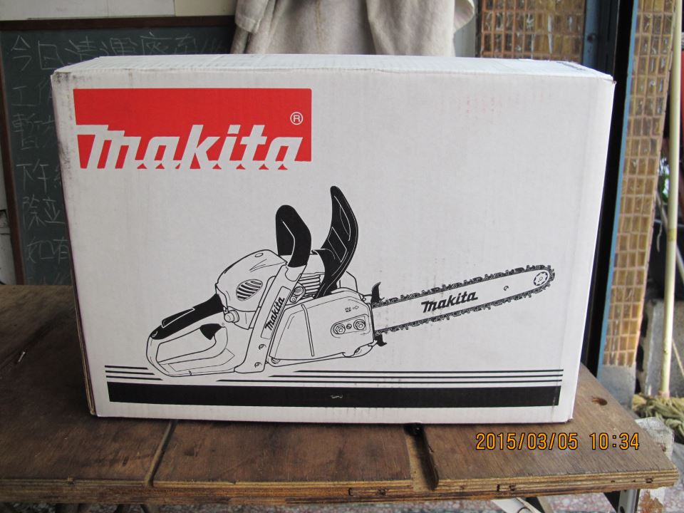 建生工坊 - 高雄 工具出租 - MAKITA 牧田 16吋 (400mm) 二行程引擎 鏈鋸機 32c.c. - EA3202S 40B - 20150823224653-341218326.JPG(圖)