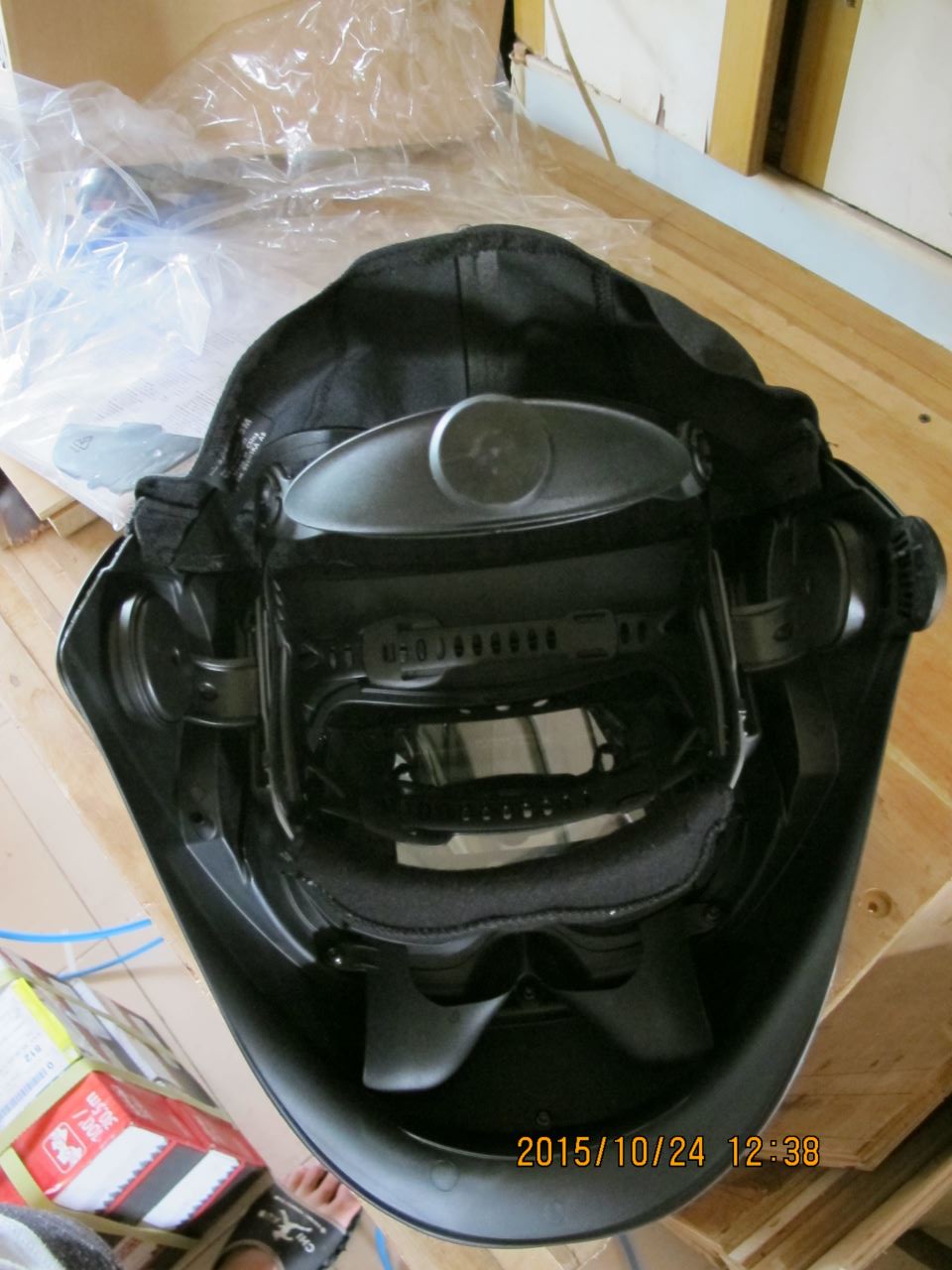 建生工坊 - 高雄 工具出租 - 3M Speedglas 可掀式 自動變色面罩 電焊面罩 加大視窗 - 9100FX-XX - 20151024185615-684238157.JPG(圖)
