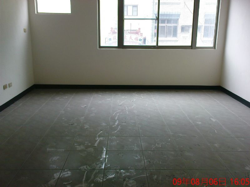 透天設有電樓5樓店面7房 - 20090807123924_535166468.jpg(圖)