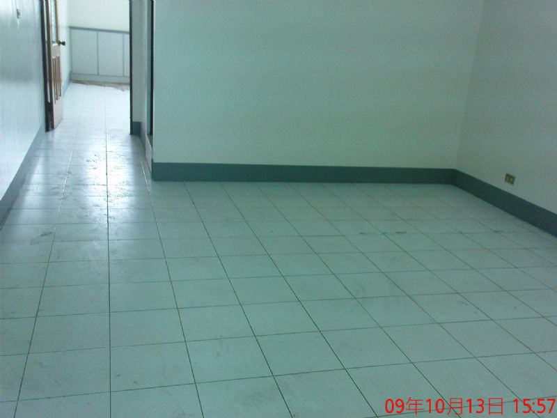 店面2大辦公室2廚房5個房間 - 20091014053535_471416421.jpg(圖)