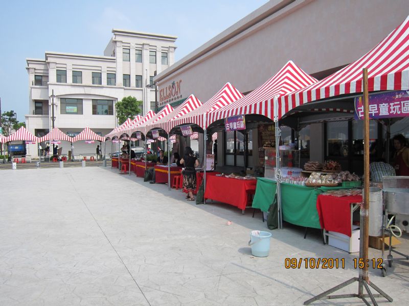 台北縣市,地方活動,活動器材出租舞台燈光音響金字塔帳宮廷帳帝王帳造型truss會議桌靠背椅塑膠椅接龍帳展覽工程紅地毯紅絨圍籬發電機玻璃圓桌休閒桌組大圖輸出舞台燈光音響帳棚桌椅展覽工程 - 20120301162557-592808999.JPG(圖)