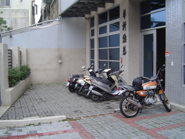 武昌街轉角休憩小站 - 20090315175227_111514218.JPG(圖)