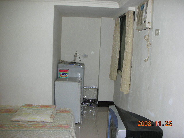 中原套房月付4000有陽台獨立洗衣機看屋洽0936961899 - 20081127111800_756760609.JPG(圖)