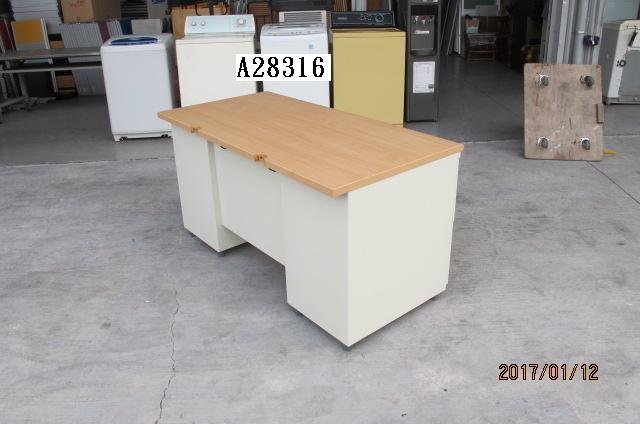 A28316 震旦140 鋼製 辦公桌 新竹二手家具,收購2手傢俱,台北二手傢俱,尋寶屋二手館,回收二手家具,新竹二手傢俱,回收辦公桌椅 - 20170304134718-606601699.jpg(圖)