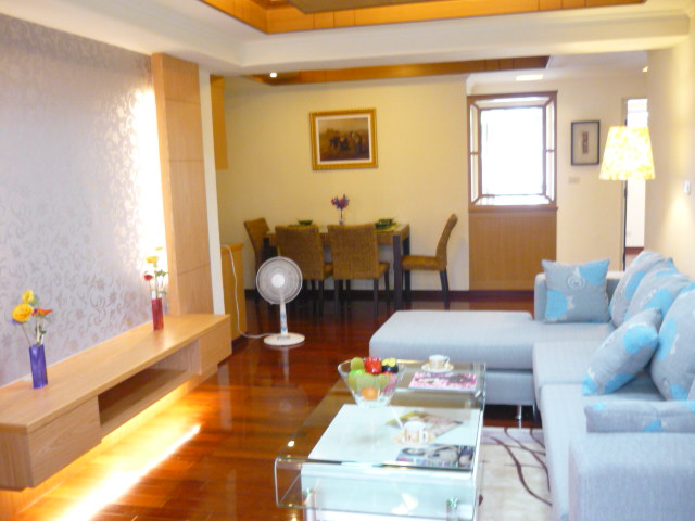 桃園買屋.中正區買屋精選大3房車位.~巴黎伯爵~.前陽台進出.四面採光.格局優.開價:568萬.請洽:0988396585江壹正