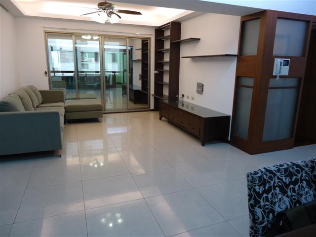 新竹租屋-麗池公園大器裝潢4房傢具車位 - 20130425112734_860492671.JPG(圖)