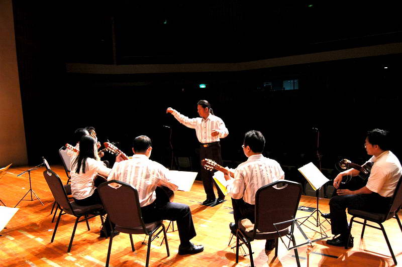 高雄吉他室內樂團  - 20090228003356_753303826.jpg(圖)