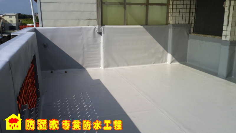 屋頂防水新法！免打除隔熱磚！防水層！雨天也能施工 抓漏/防水/壁癌/漏水 - 20140814200427-18365203.jpg(圖)