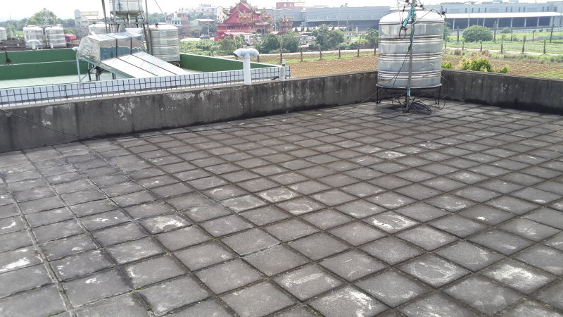 屋頂防水新法 免打除隔熱磚 防水層 雨天也能施工抓漏 防水 壁癌 漏水 20140814200427 18374546 Jpg 圖 106tv Com 銘網