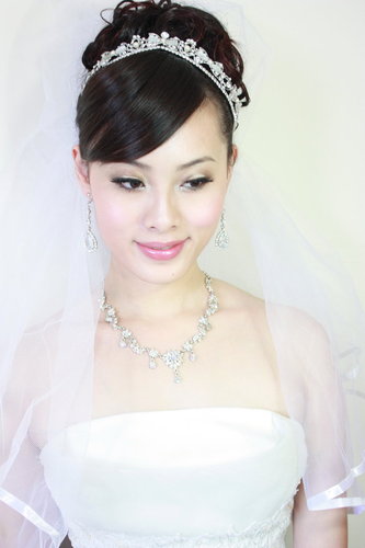 新娘秘書*美麗新娘*結婚特恵價6000元,保證給水水無暇乾淨美麗的裝扮  - 20090428231645_932735975.jpg(圖)