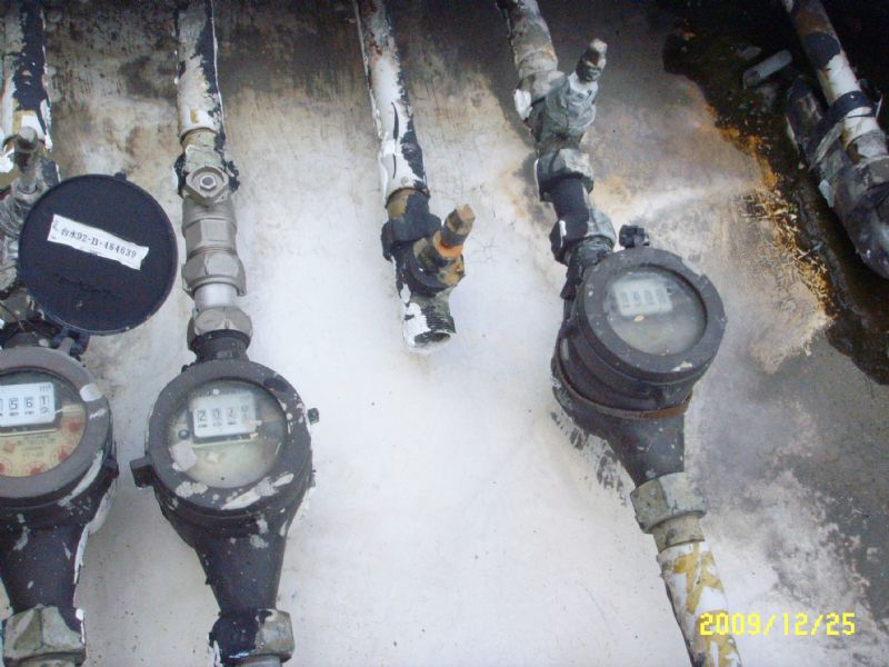 0932457690林先生〝不論大小事件水電水泥工【24H大高雄假日無休息 配合客戶需求 】全新林內熱水器4500元 - 20120422111529_66775734.JPG(圖)