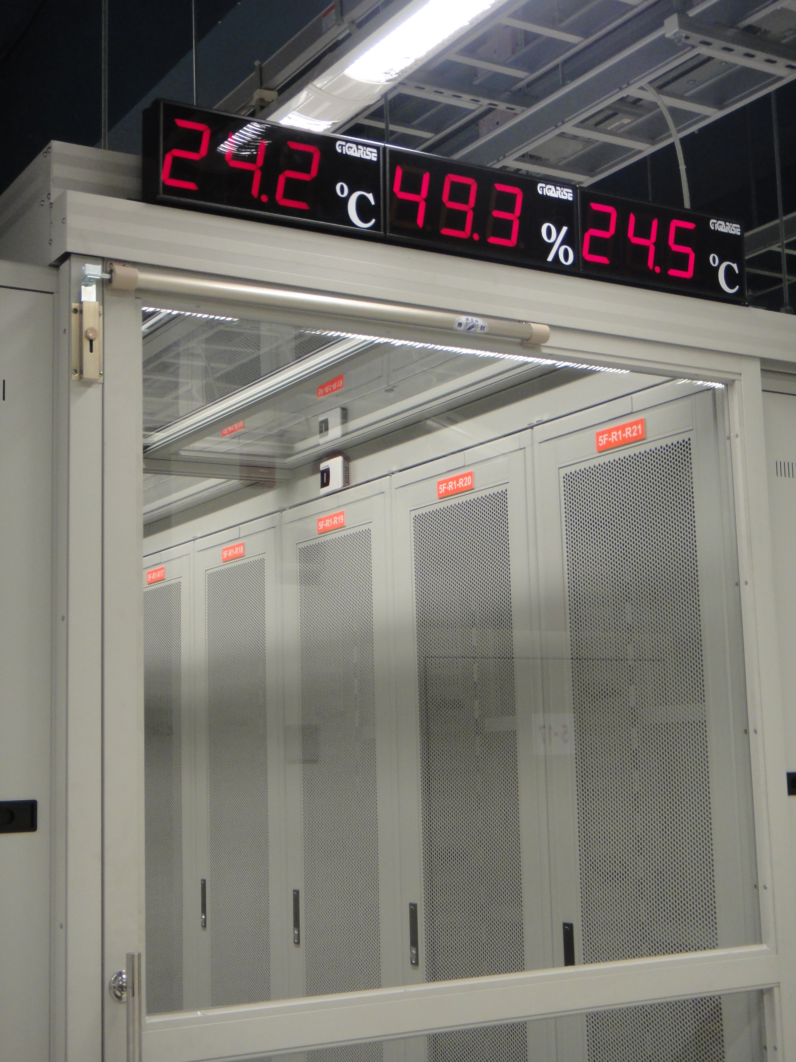 SD803-冰機出水温度顯示看板-GIGARISE-冰機回水温度大型顯示器-PM2.5傳送器-二通閥溫溼度控制,表面溫度傳感器,三通溫溼度控制閥,溫溼度送風機, 熱電偶溫度電動閥,溼度膨脹閥控制 - 20231025144635-216806334.JPG(圖)