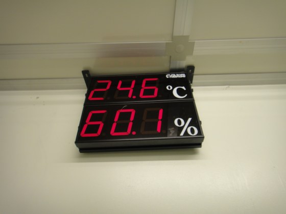 大型溫濕度顯示器SD803溫溼度傳送器,溫濕度控制器,溫濕度看板顯示器,大型溫濕度顯示器,溫濕度大型顯示器,LED溫濕度顯示器,溫度顯示器,濕度顯示器 - 20090531154630_998415765.jpg(圖)