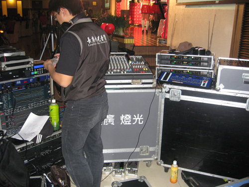 活動展覽舞台燈光音響帳棚桌椅結構特效出租買賣工程 - 20090704052251_515567828.jpg(圖)