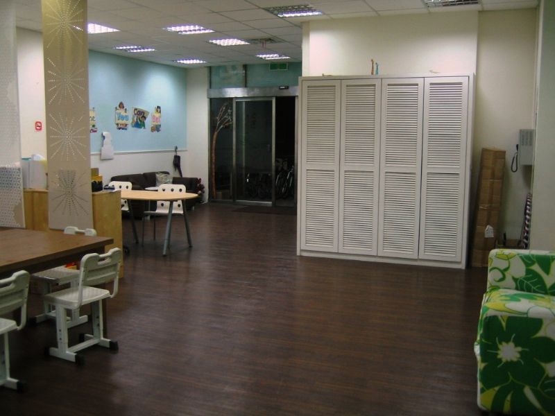 頂讓-適合美語補習班/安親班-物超所值 - 20090623003952_689154281.JPG(圖)